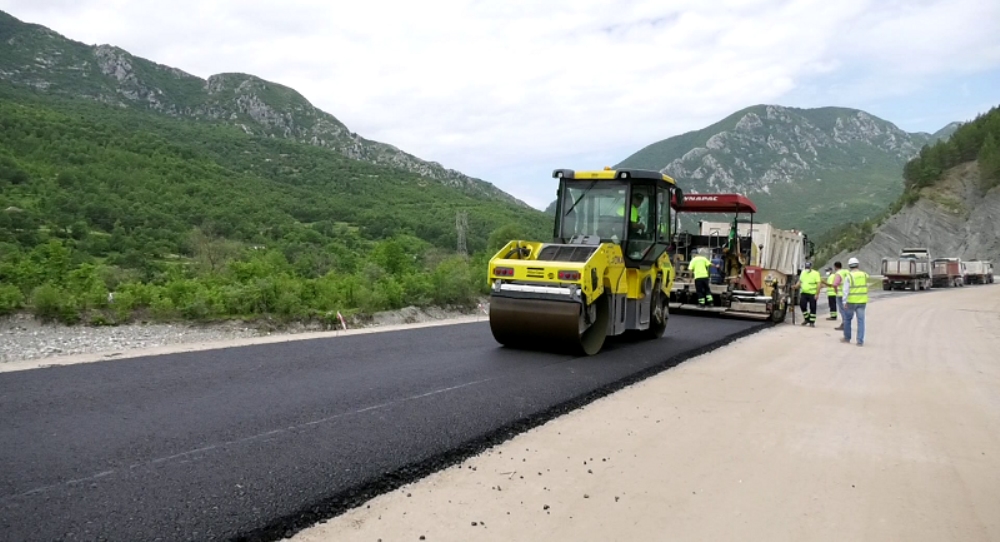 Mirembajtja e rrugeve, ARRSH rishpall tenderin per tre lote, fondi limit 5 mln euro